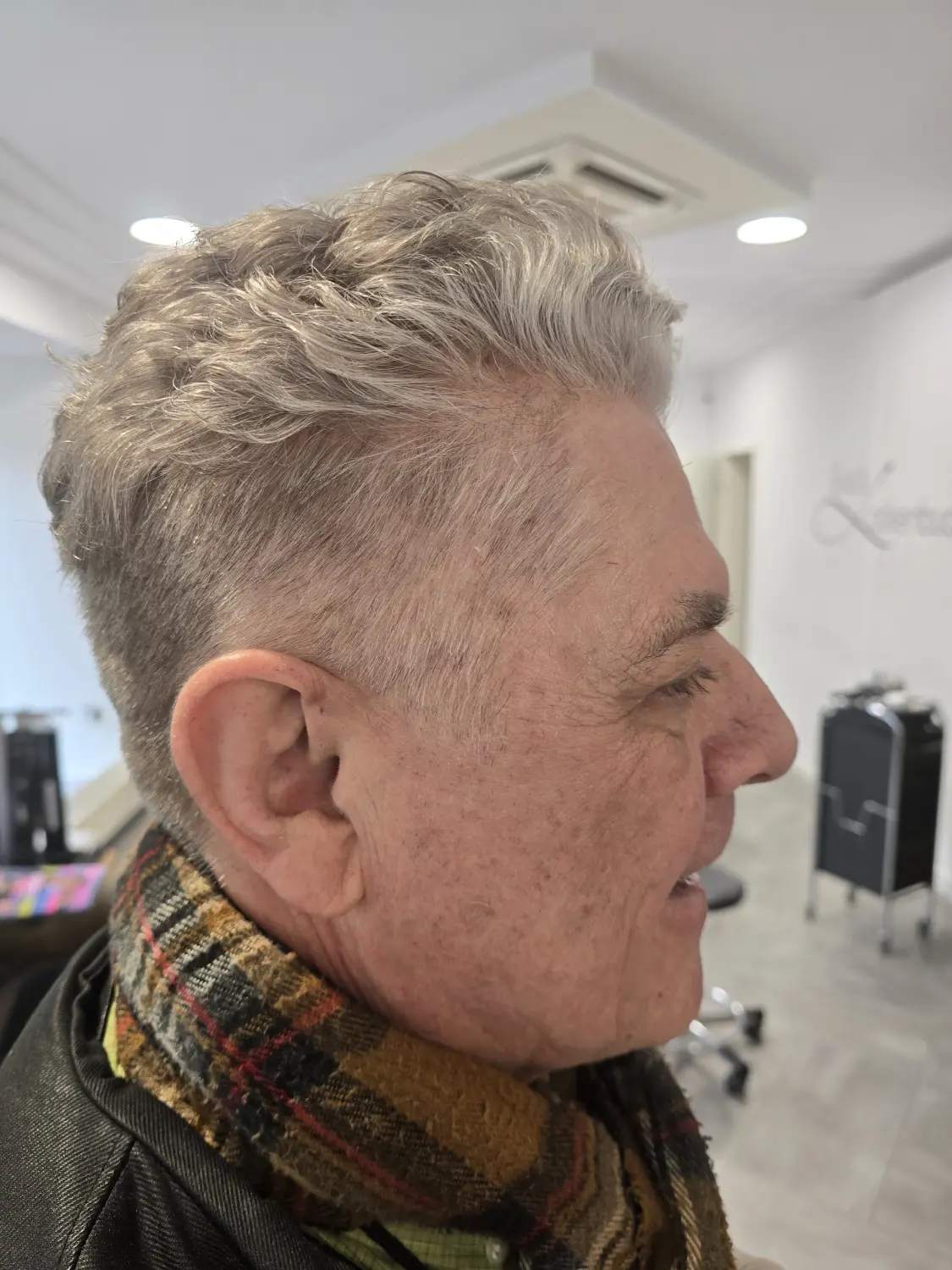 Haarschnitte und Gentlemen Service von Evas Lockenbude